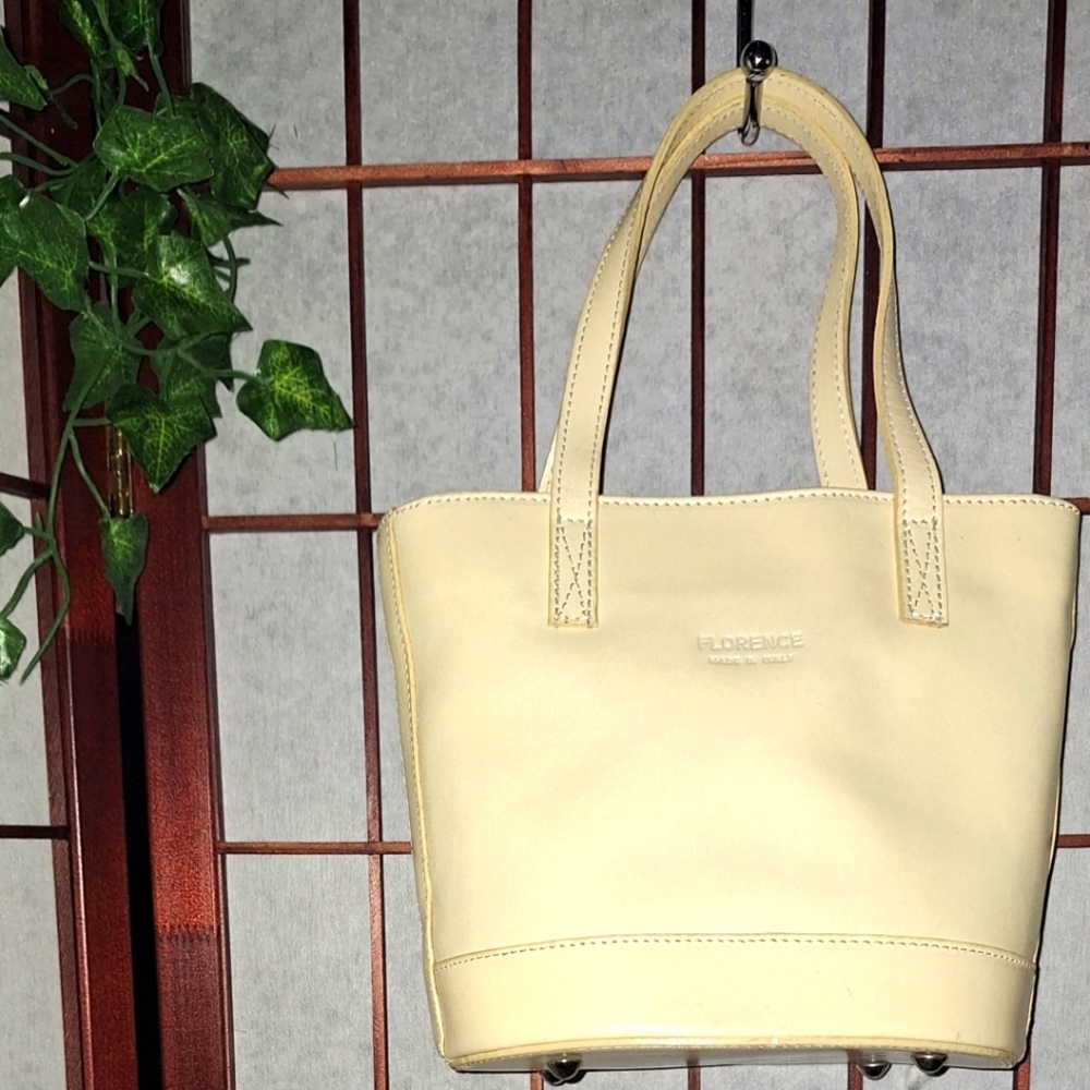 Florence | Made In Italy - Leather Bucket Bag, With Detachable Crossbody Strap